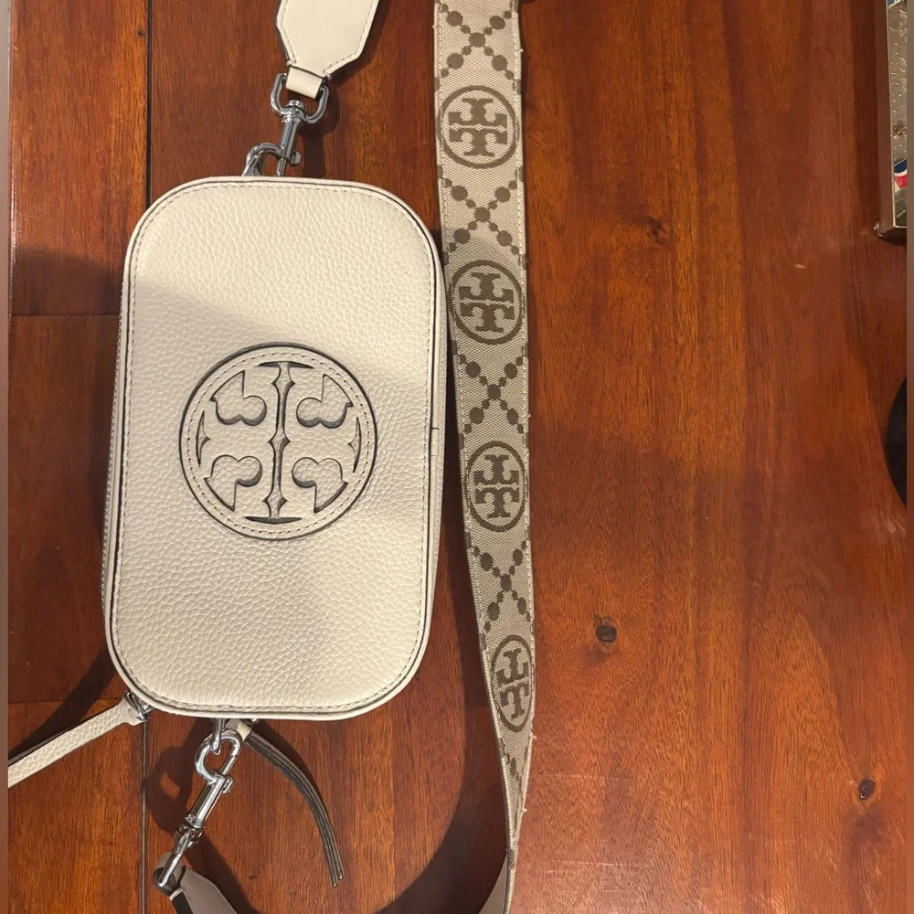 Tory Burch excellent no